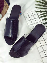 Sandalias gruesas con parches de cristales coloridos
